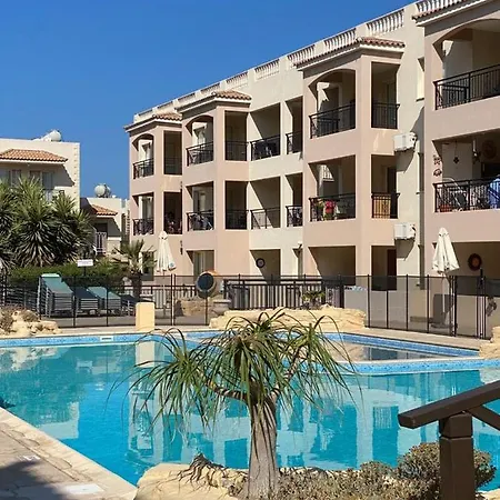 Royal Seacrest Residence Paphos Exterior photo
