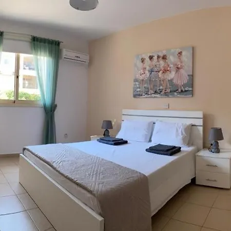 Royal Seacrest Residence Paphos Exterior photo